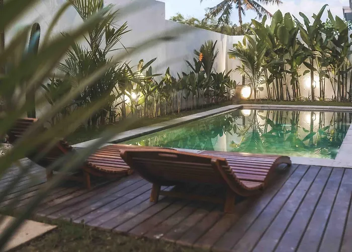 Sunset Rooftop Villa *