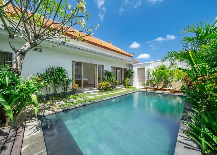 Sunset Rooftop Villa *